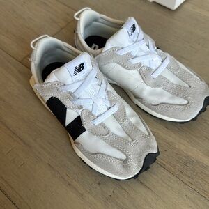 New Balance Toddler Boys 327 NEW-B Hook & Loop Sneaker